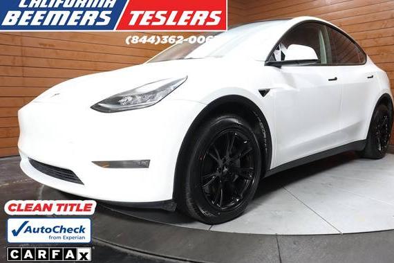 TESLA MODEL Y 2020 5YJYGDEE8LF050757 image